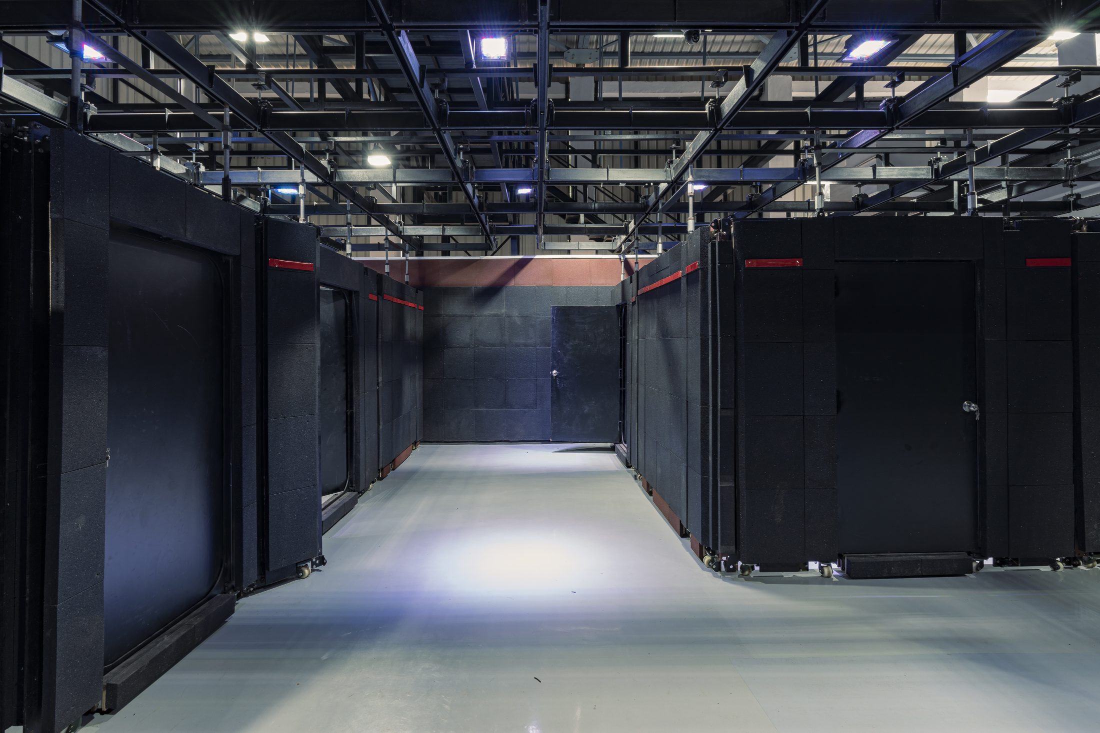 Close quarter combat range